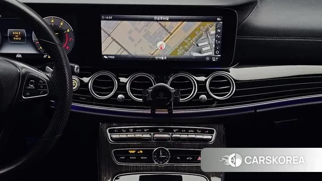 Mercedes-Benz E-Class W213 2018 Белый из Кореи, фото 5