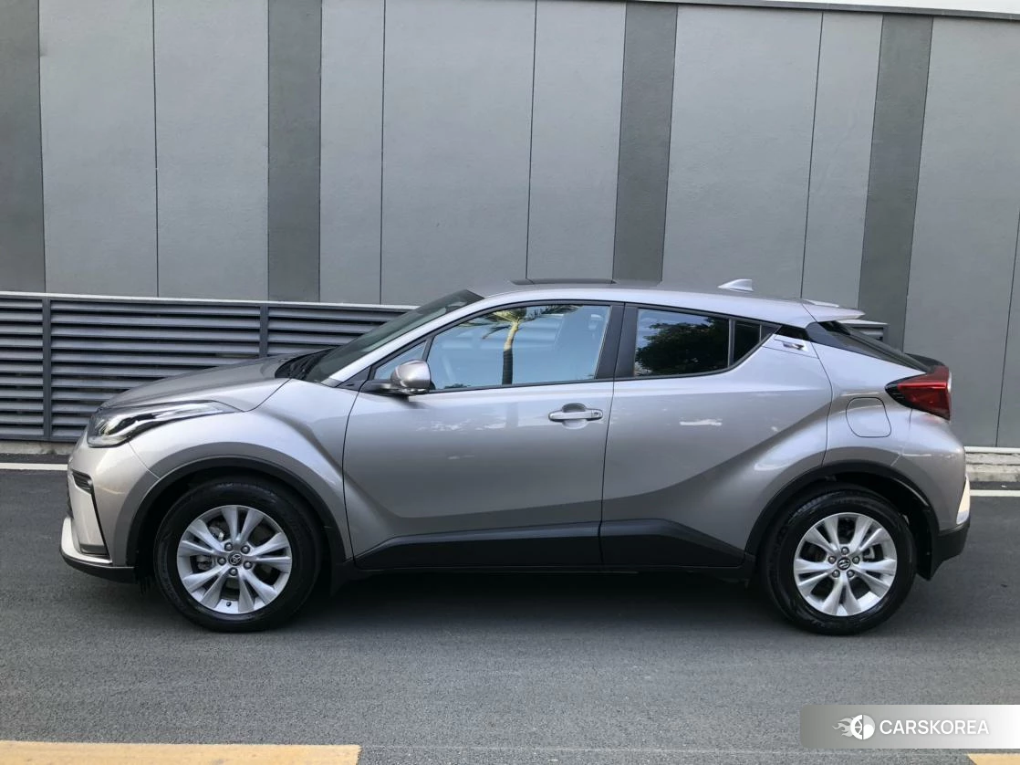 Toyota IZOA 2021 Шампань из Китая, фото 5