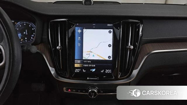Volvo S60 3rd generation 2021 Белый из Кореи, фото 5