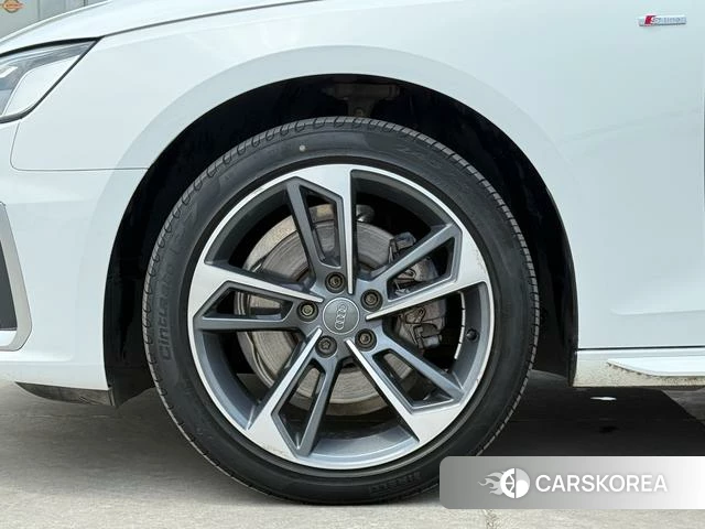 Audi A4L 2021 Белый из Китая, фото 5