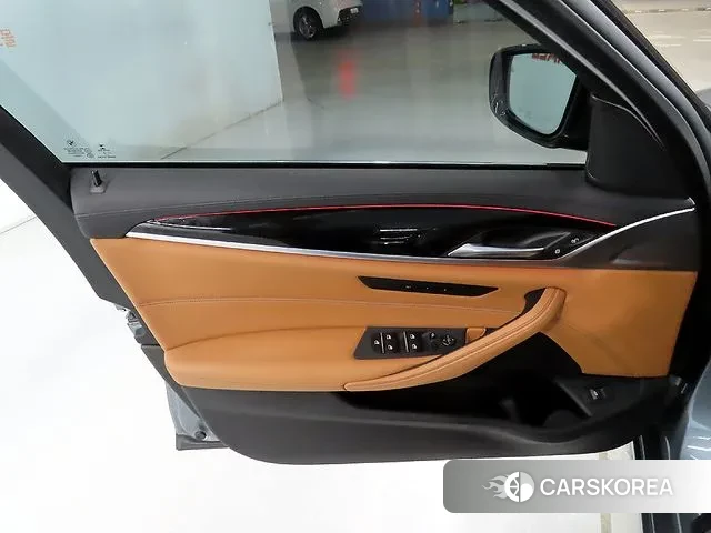 BMW 5 Series (G30) 2019 Серый из Кореи, фото 5