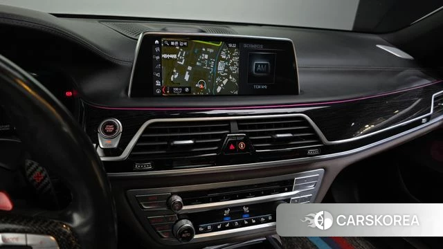 BMW 7 Series (G11) 2018 Белый из Кореи, фото 5