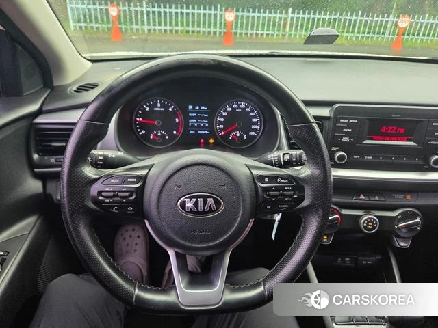 Kia Stonic 2018 Белый из Кореи, фото 5