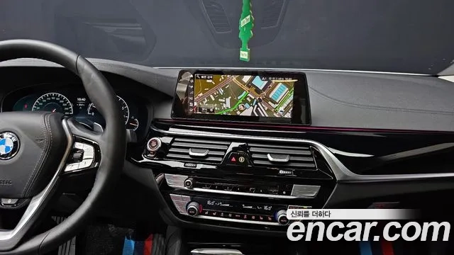 BMW 5 Series (G30) 2019 Белый из Кореи, фото 5