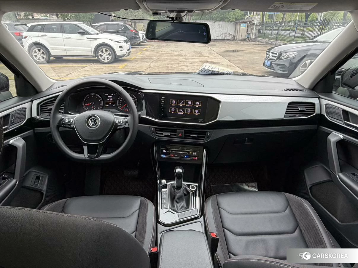 Volkswagen Tanyue 2021 Темно-серый из Китая, фото 5