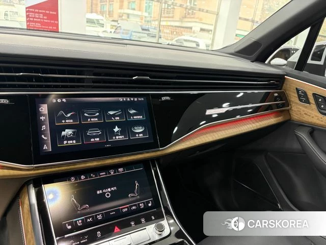 Audi Q7 (4M) 2024 Белый из Кореи, фото 5