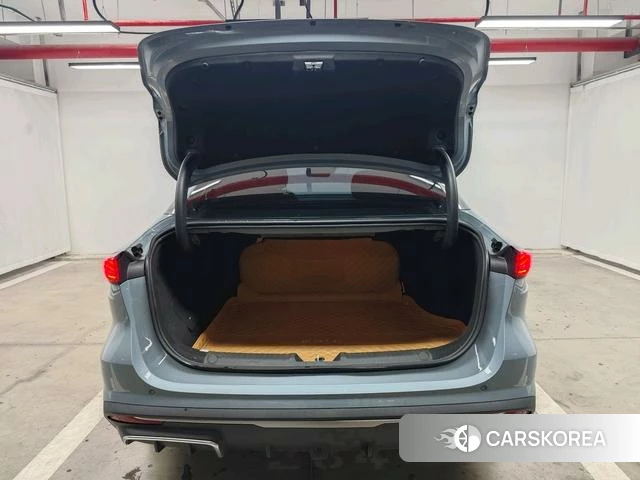 Geely Galaxy Galaxy L6 2023 Серебристо-серый из Китая, фото 5