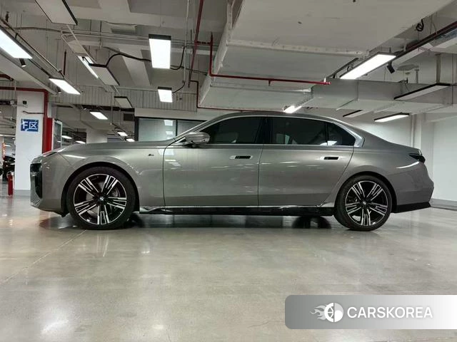 BMW 7 series 2023 Шампань из Китая, фото 5