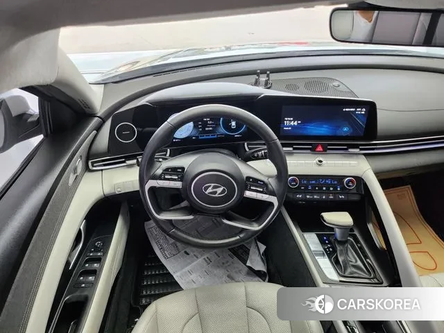 Hyundai Avante (CN7) 2020 Серебристо-серый из Кореи, фото 5