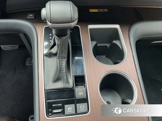 Toyota Grevia 2025 Черный из Китая, фото 5