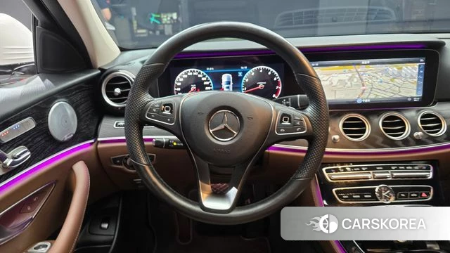 Mercedes-Benz E-Class W213 2018 Белый из Кореи, фото 5