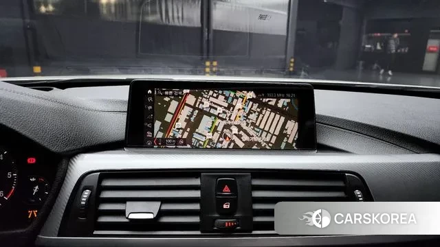 BMW 3 Series (F30) 2018 Белый из Кореи, фото 5