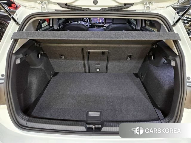 Volkswagen Golf 8th Generation 2026 Белый из Кореи, фото 5