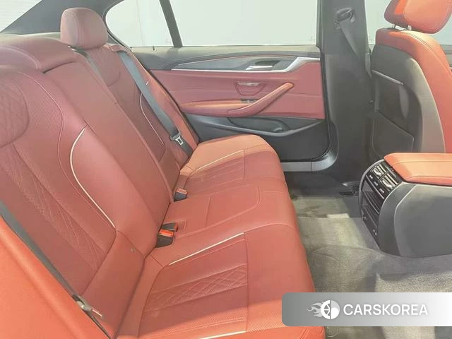 BMW 5 series 2023 Черный из Китая, фото 5