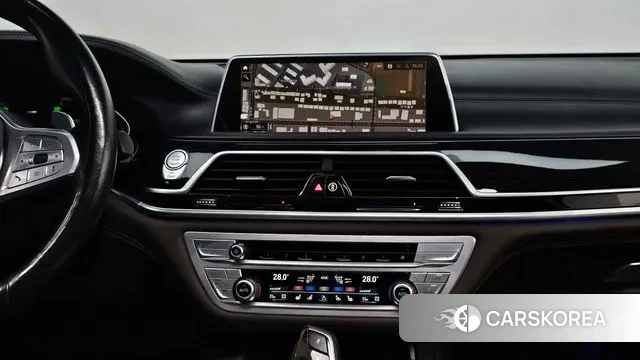 BMW 7 Series (G11) 2019 Белый из Кореи, фото 5