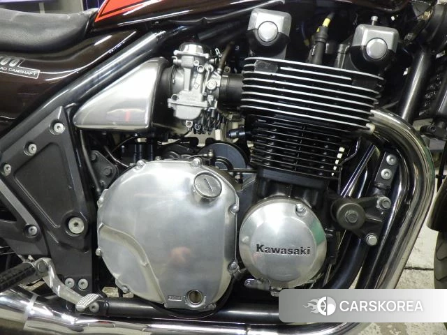 Проданный Kawasaki ZEPHYR 1100 2023 из Японии