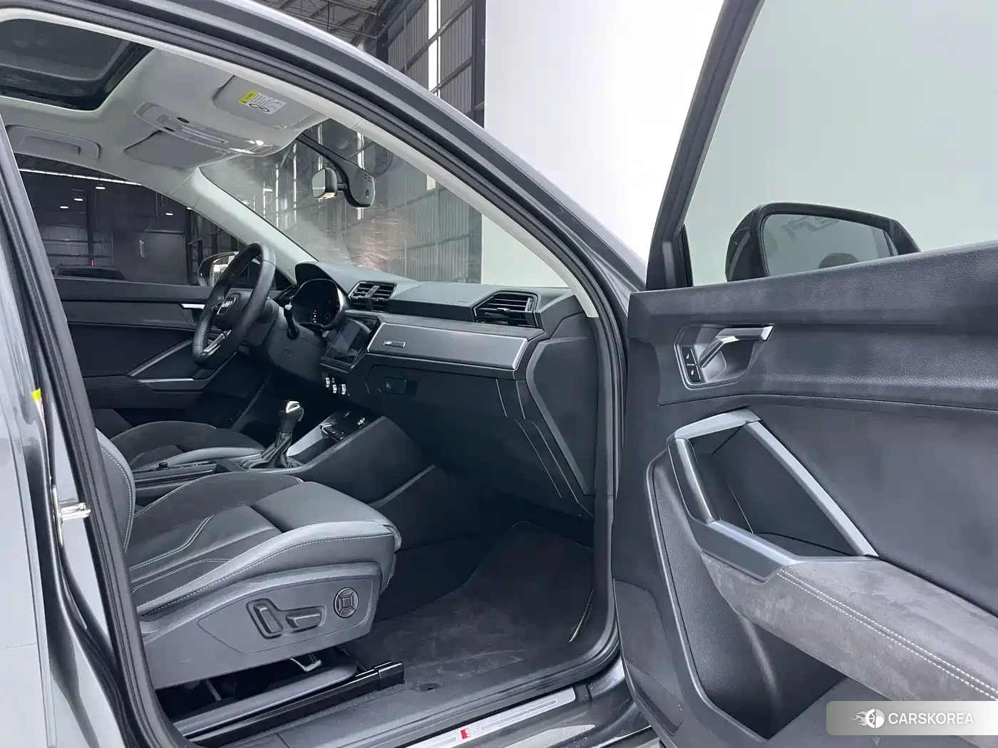 Audi Q3 Sportback 2022 Silver/gray из Китая, фото 5