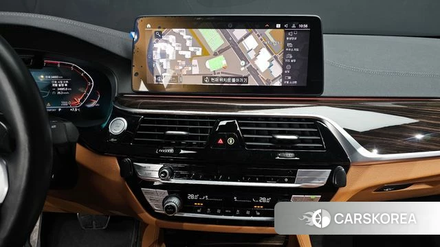 BMW 5 Series (G30) 2021 Белый из Кореи, фото 5