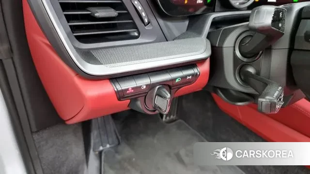 Porsche 911(992) 2023 Белый из Кореи, фото 5