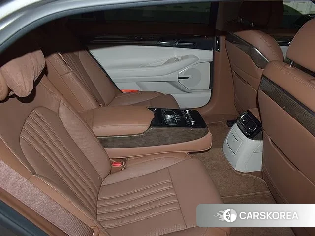 Genesis G90 2021 Серебристо-серый из Кореи, фото 5