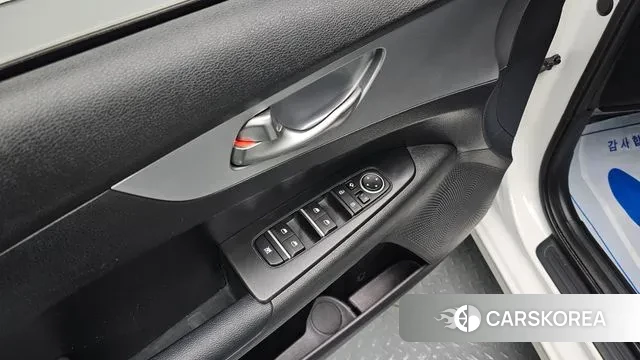 Kia The New K3 2nd generation 2021 Белый из Кореи, фото 5