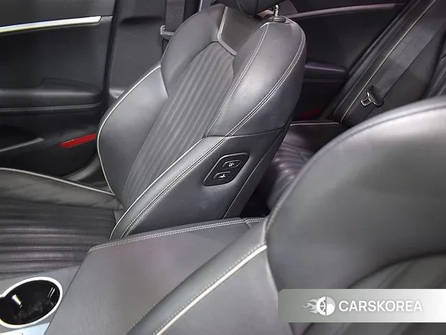 Genesis G70 2018 Серый из Кореи, фото 5