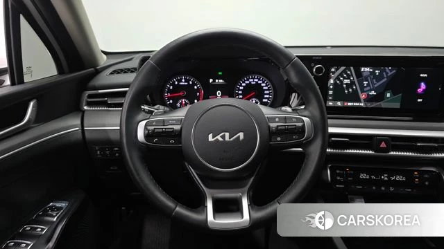 Kia K5 3rd generation 2023 Белый из Кореи, фото 5