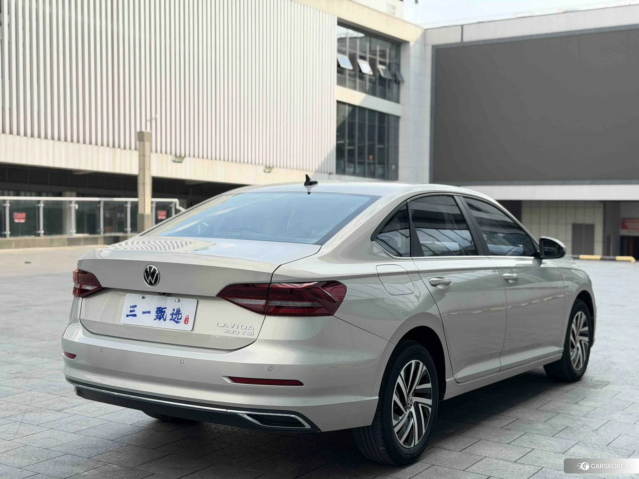 Volkswagen Lavida 2021 Шампань из Китая, фото 5