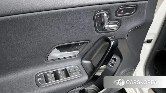 Mercedes-Benz A-Class W177 2020 Белый из Кореи, фото 5