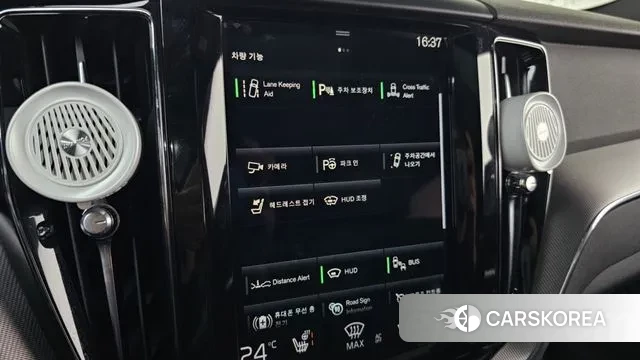 Volvo XC60 second Generation 2021 Белый из Кореи, фото 5