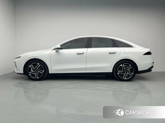 Roewe D7 EV 2023 Белый из Китая, фото 5