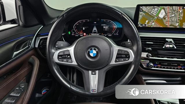 BMW 5 Series (G30) 2023 Белый из Кореи, фото 5