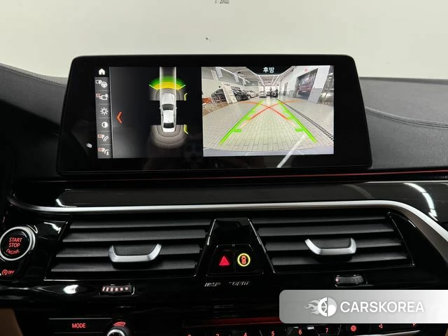 BMW 5 Series (G30) 2018 Серебристо-серый из Кореи, фото 5