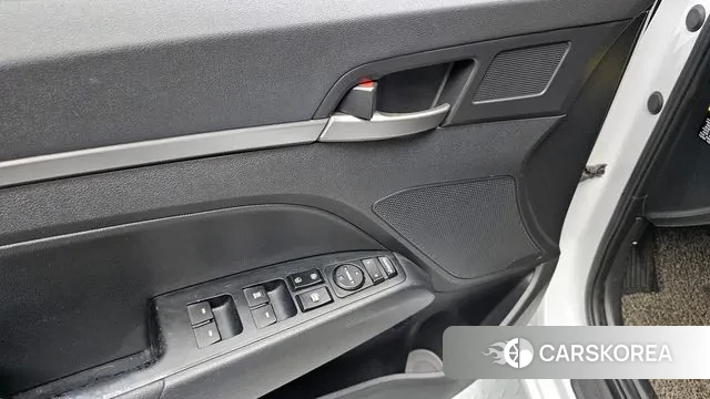 Hyundai Avante AD 2018 Белый из Кореи, фото 5