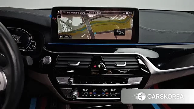 BMW 5 Series (G30) 2021 Черный из Кореи, фото 5