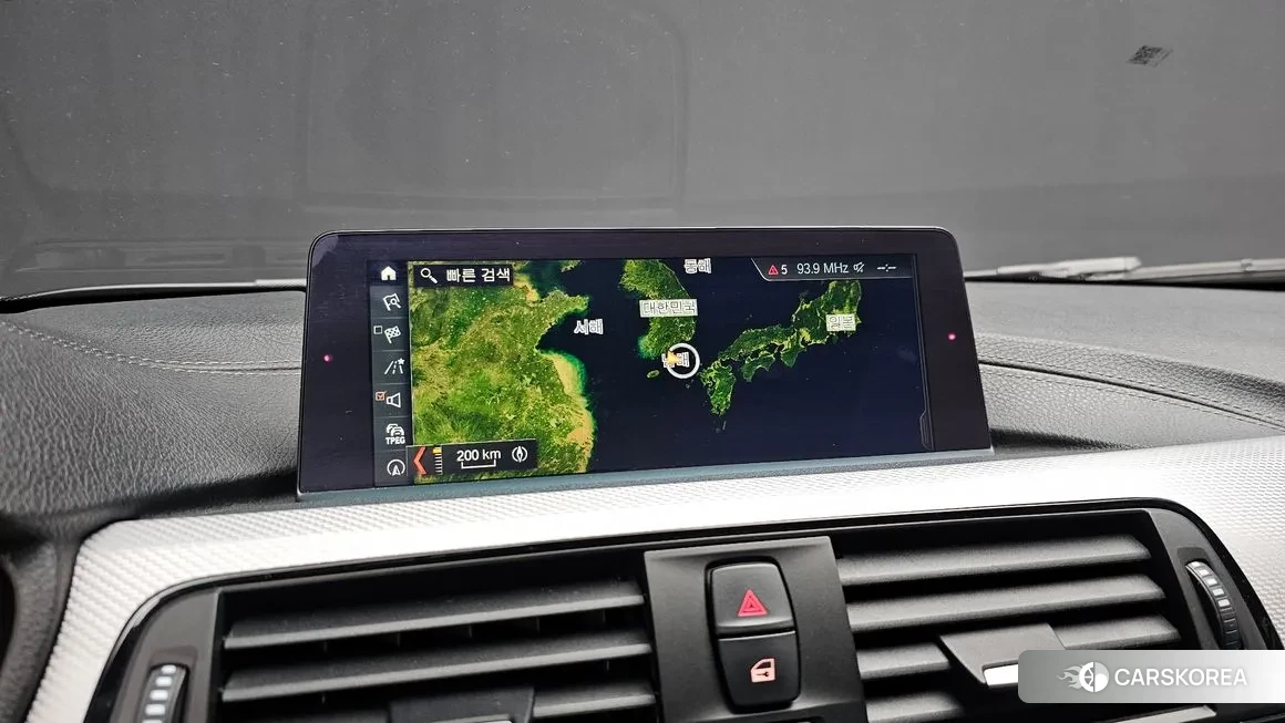 BMW 3 Series (F30) 2018 Белый из Кореи, фото 5