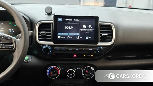 Hyundai Venue 2023 Белый из Кореи, фото 5