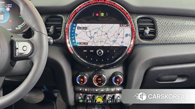 Mini Cooper Electric 2023 Белый из Кореи, фото 4