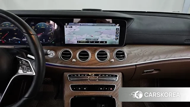 Mercedes-Benz E-Class W213 2022 Белый из Кореи, фото 5