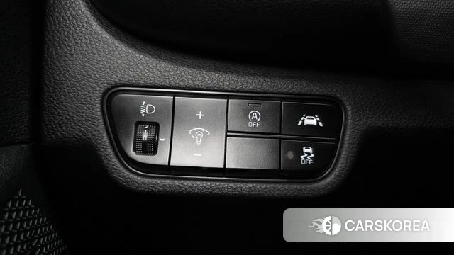 Kia Seltos 2021 Серебристо-серый из Кореи, фото 5