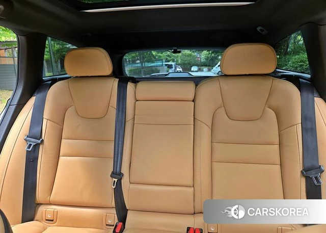 Volvo V60 Cross-Country 2nd Generation 2021 Черный из Кореи, фото 5