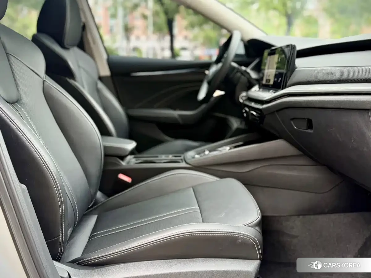 Skoda Octavia 2023 Белый из Китая, фото 5
