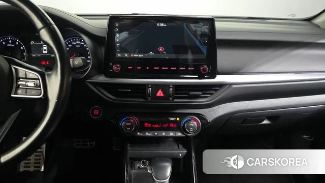 Kia The New K3 2nd generation 2023 Белый из Кореи, фото 5