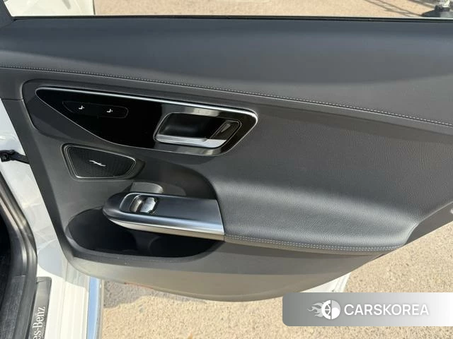 Mercedes-Benz Class C 2023 Белый из Китая, фото 5