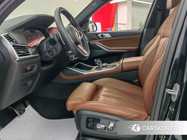 BMW X7 2021 Черный из Китая, фото 5