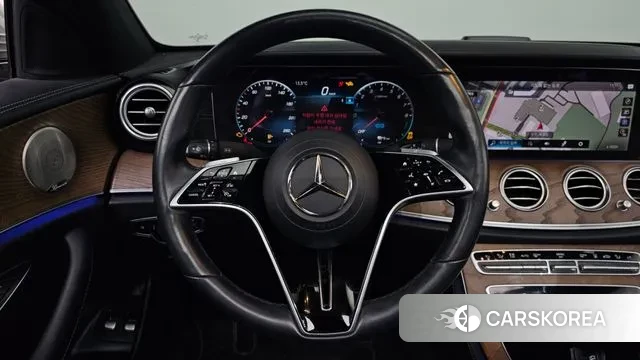 Mercedes-Benz E-Class W213 2021 Серебристо-серый из Кореи, фото 5