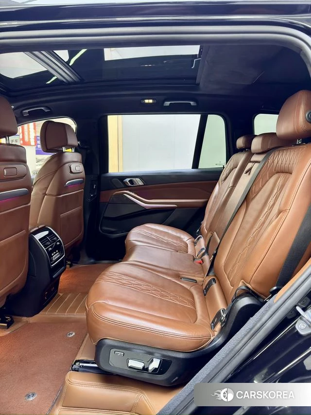 BMW X7 2023 Черный из Китая, фото 5