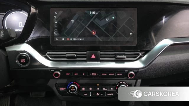 Kia Niro Plus 2022 Серебряный из Кореи, фото 5