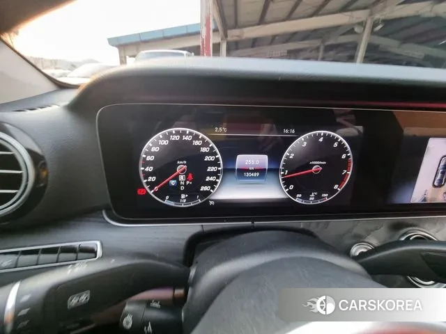 Mercedes-Benz E-Class W213 2018 Серый из Кореи, фото 5