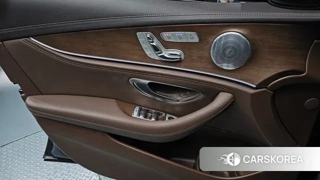 Mercedes-Benz E-Class W213 2019 Серый из Кореи, фото 5